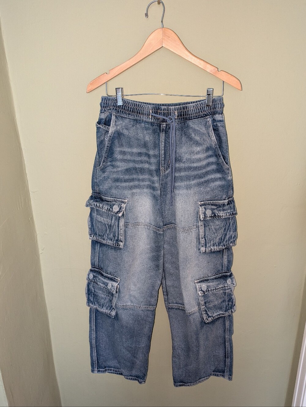 Forever 21 Washed Denim Cargo Joggers in Faded Blue